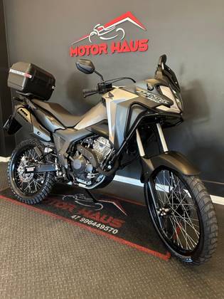 HONDA XRE 300 SAHARA HONDA XRE 300 SAHARA